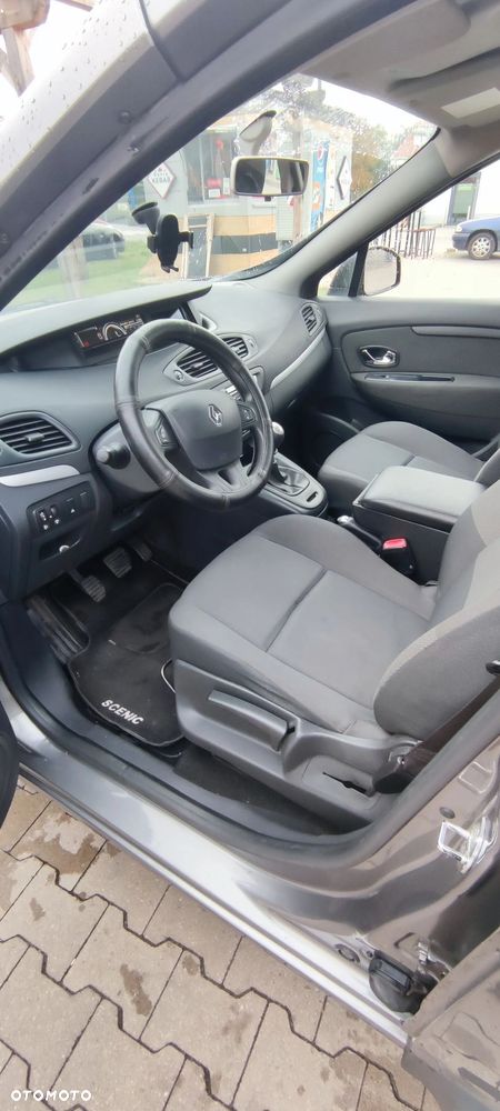 Renault Scenic - 11