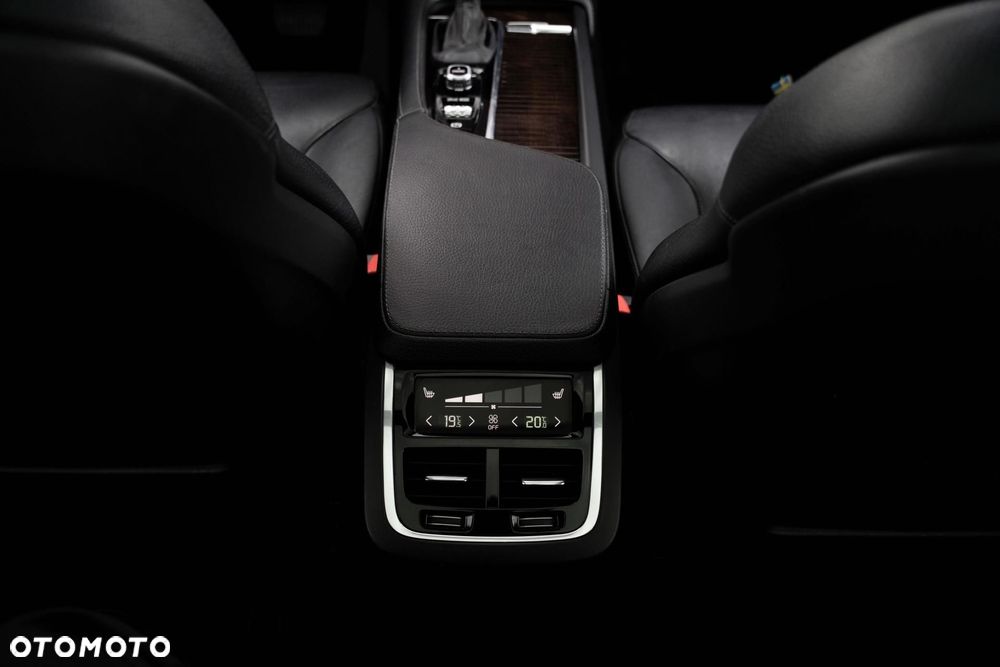Volvo XC 90 T6 AWD Momentum - 22