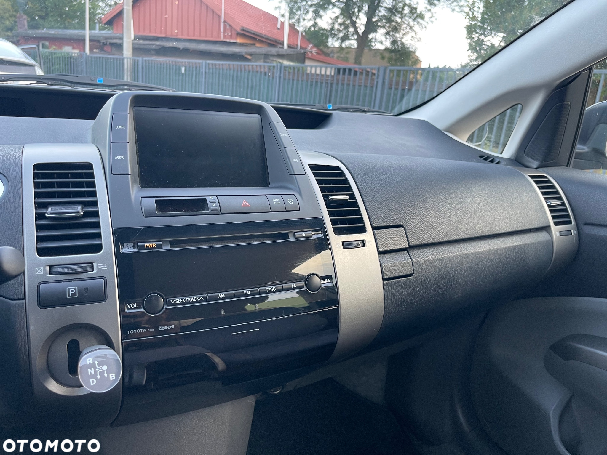 Toyota Prius 1.5 VVT-i Sol - 10