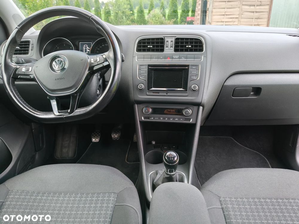 Volkswagen Polo 1.4 TDI (Blue Motion Technology) Comfortline - 10
