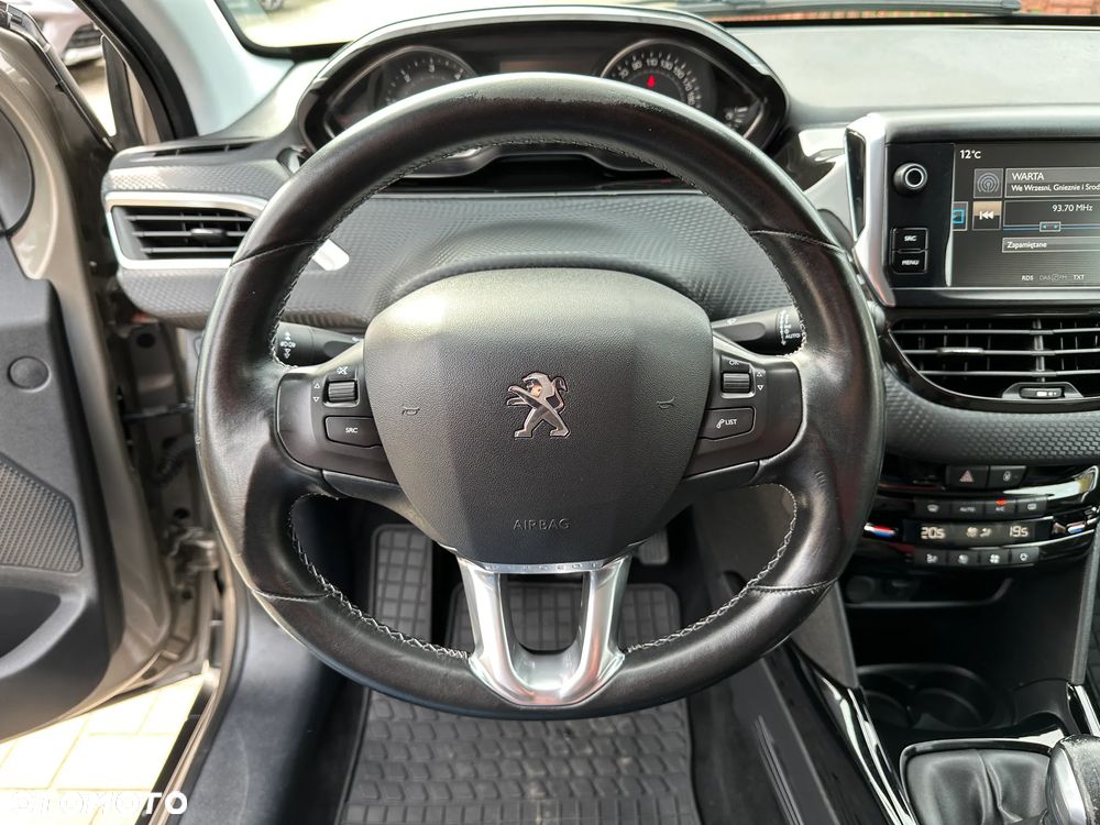 Peugeot 2008 - 9