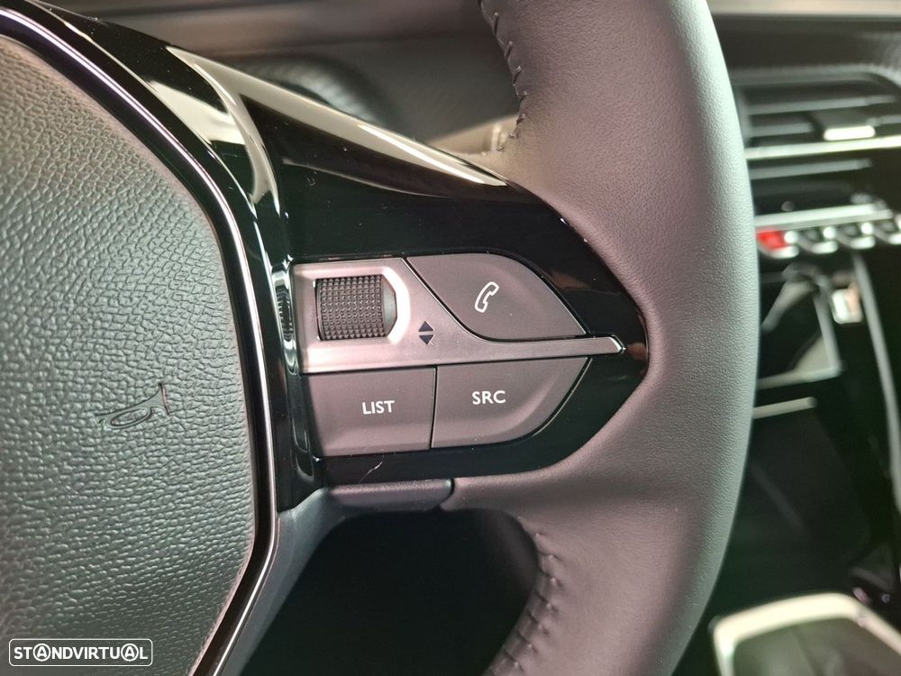 Peugeot 2008 1.2 PureTech Allure — fotografia 16