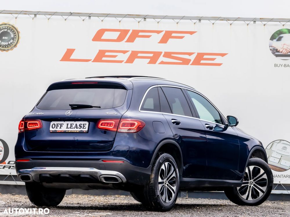 Mercedes-Benz GLC 300 e 4MATIC - 4