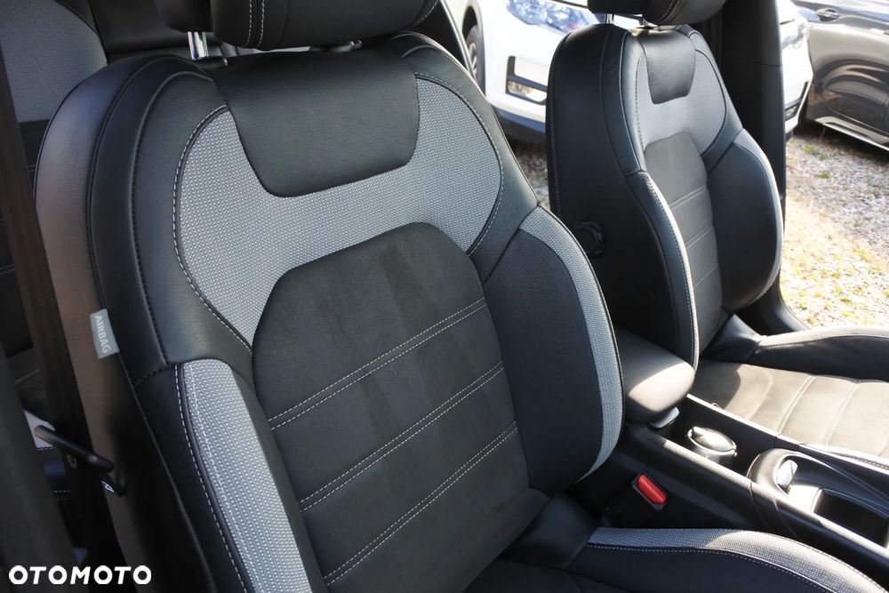 DS Automobiles DS 4 - 7