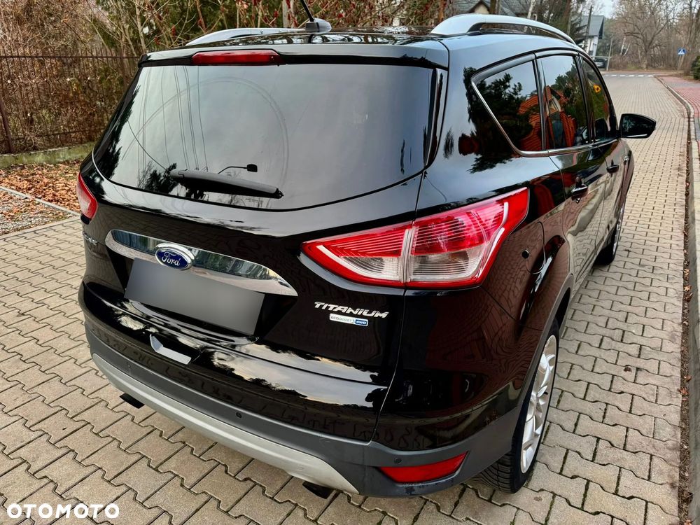 Ford Escape 2.0 EcoBoost AWD Titanium - 4
