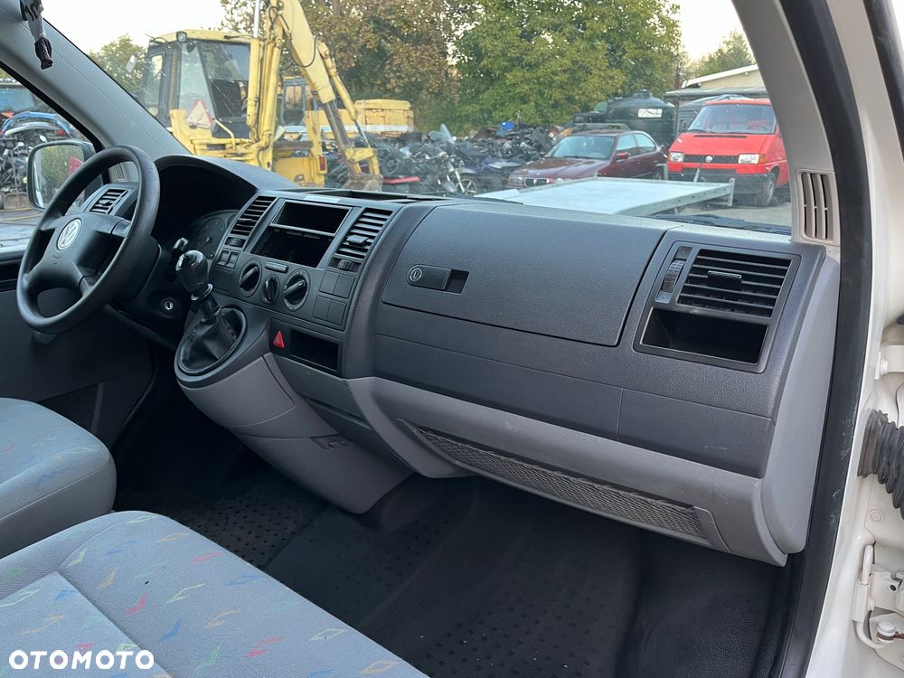 Volkswagen Transporter - 22