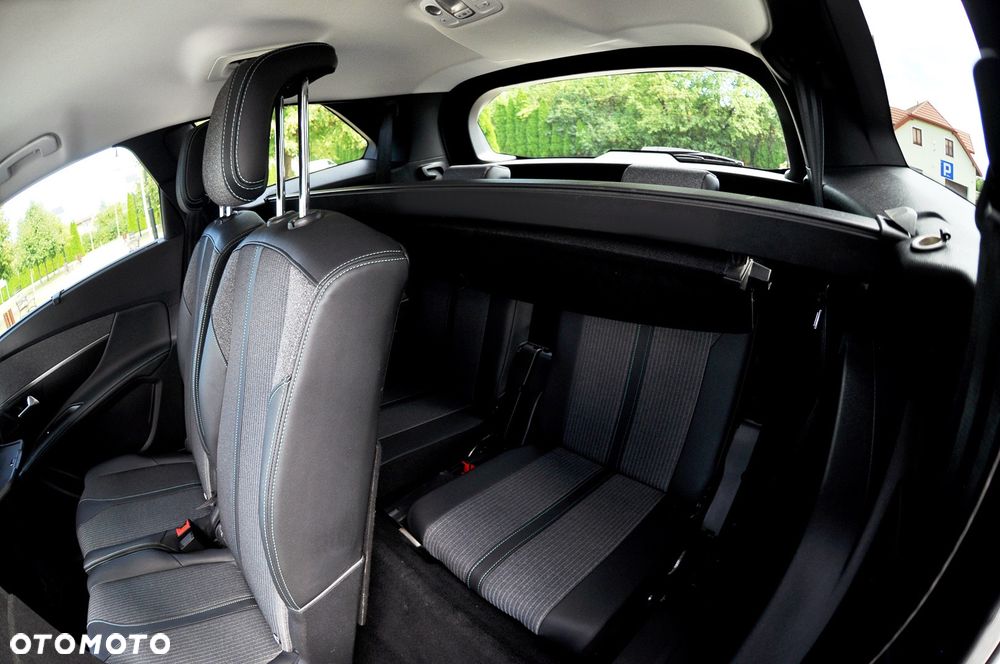 Peugeot 5008 BlueHDi 130 Allure - 23