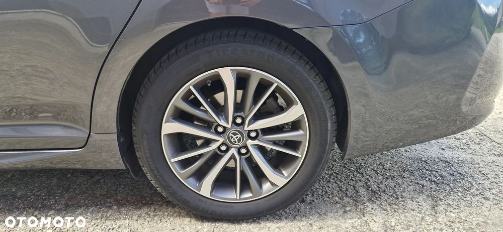 Toyota Avensis - 11
