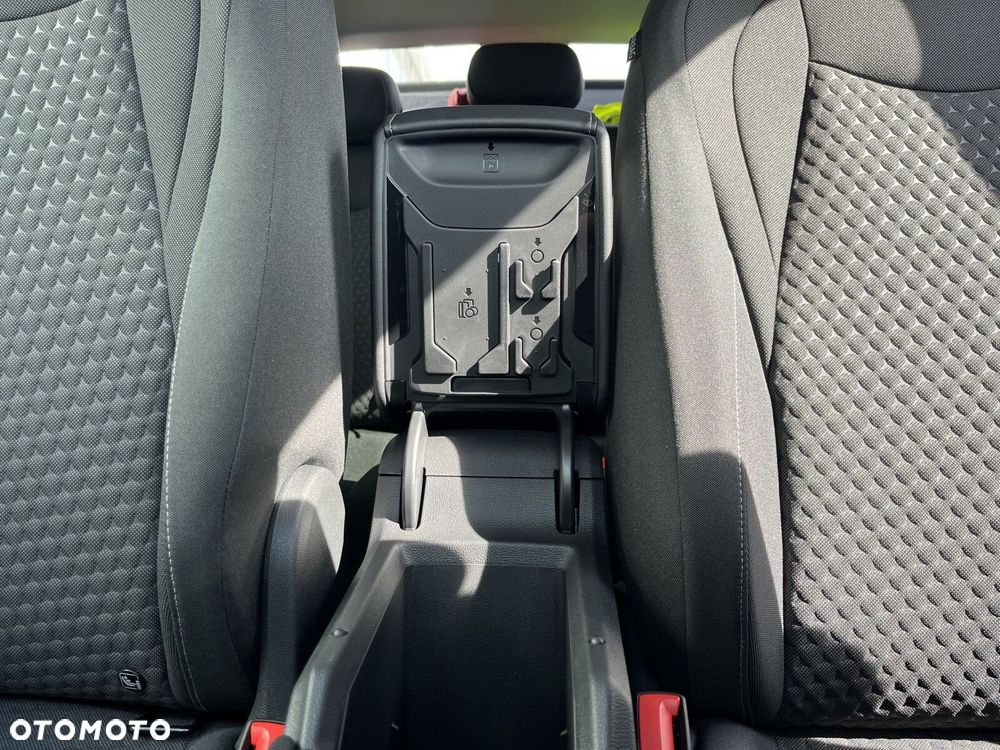 Volkswagen T-Roc 1.5 eTSI Life DSG - 33