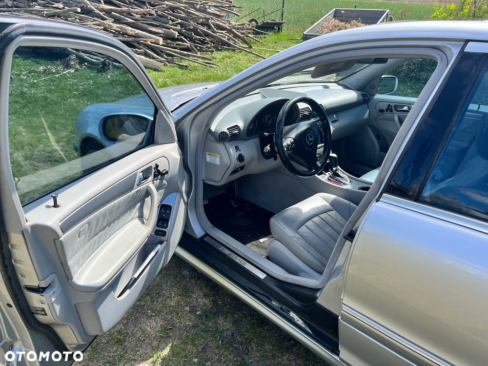 Mercedes-Benz Klasa C 55 T AMG - 12