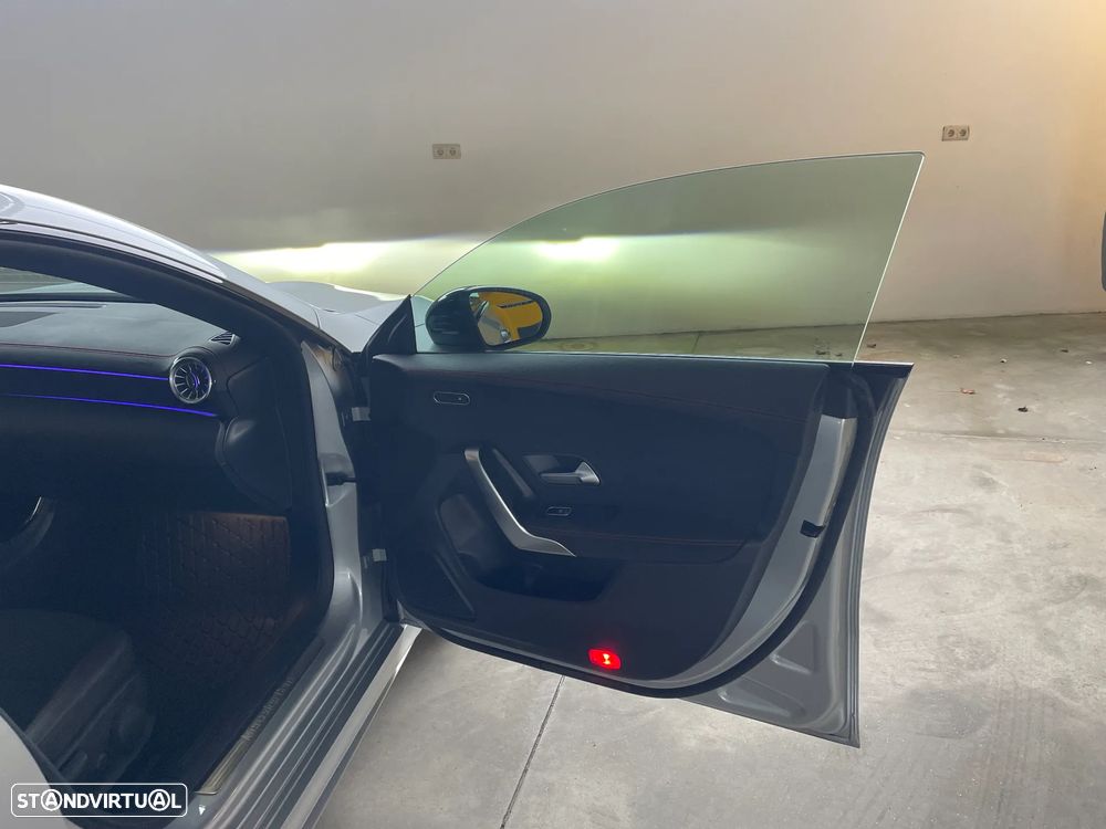 Mercedes-Benz CLA 250 e AMG Line - 14