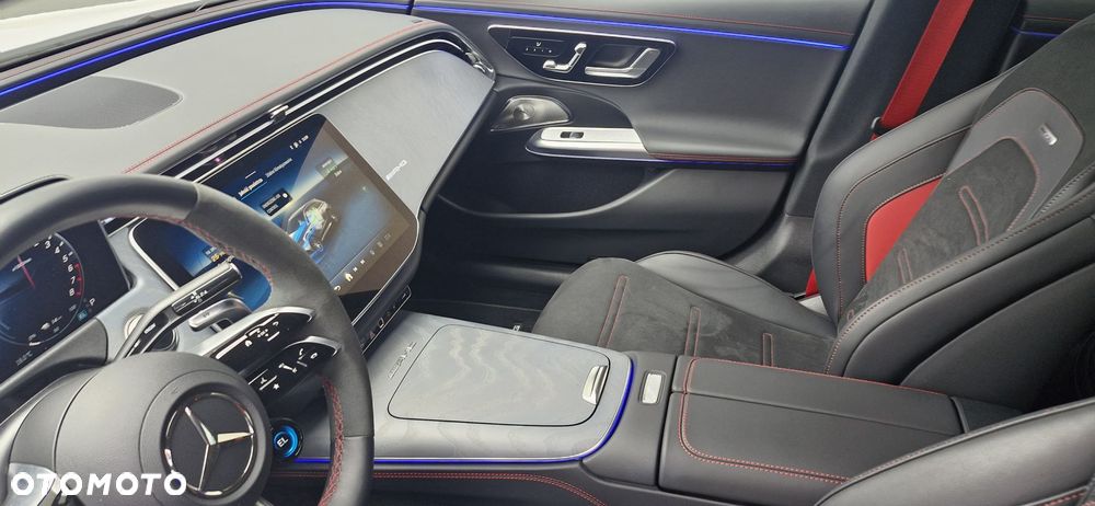 Mercedes-Benz Klasa E AMG 53 4Matic+ AMG SPEEDSHIFT TCT 9G - 14