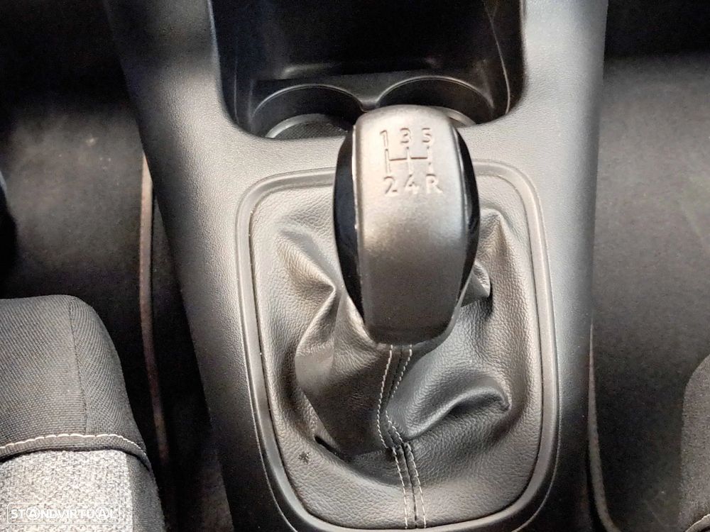 Citroën C3 1.2 PureTech C-Series - 17