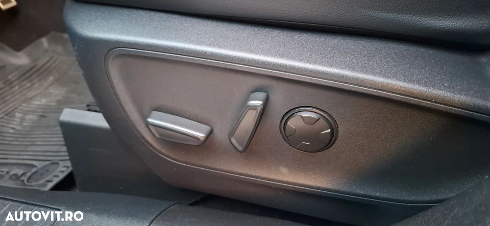 Ford Kuga 2.5 Duratec FWD FHEV ST-Line - 17