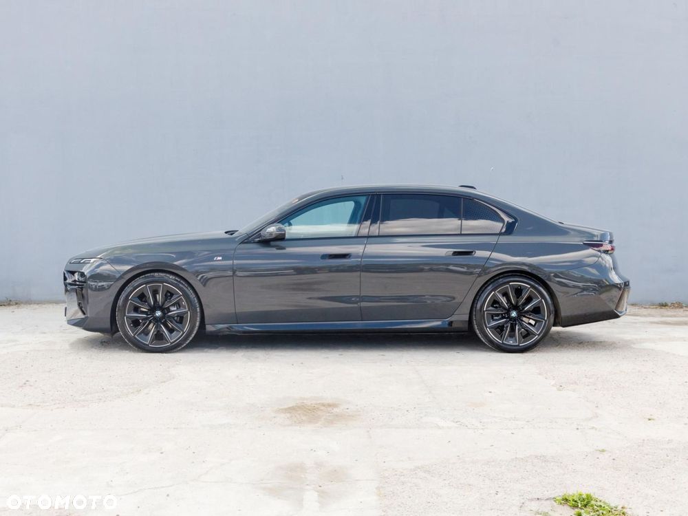 BMW Seria 7 - 8