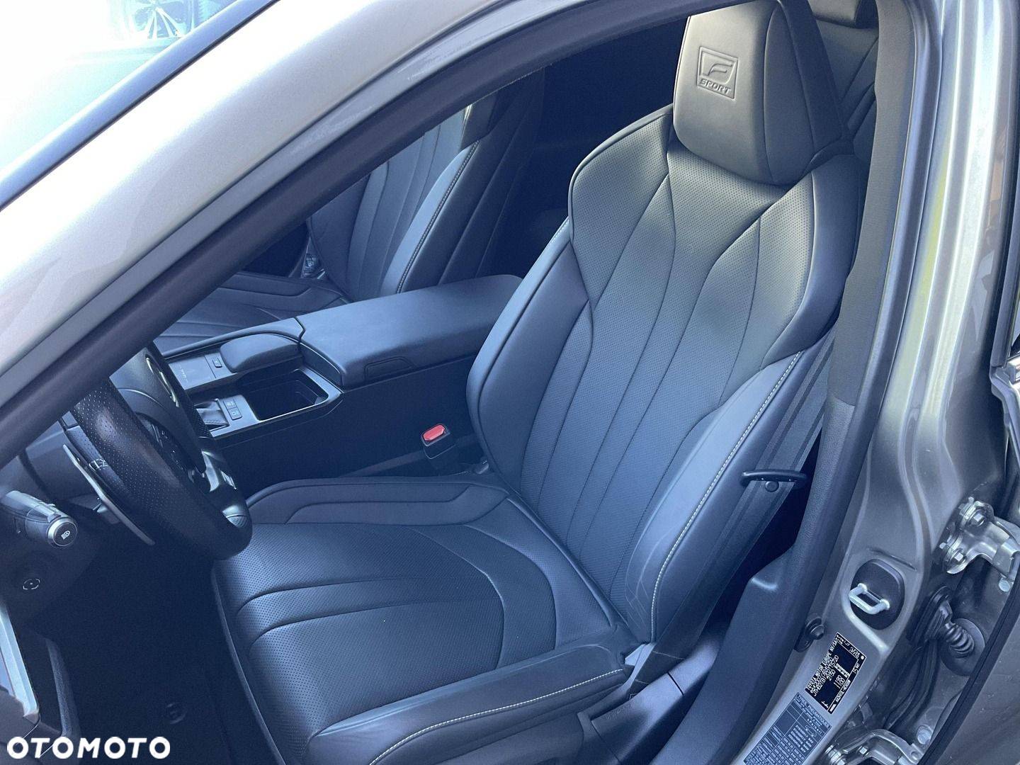 Lexus ES - 11