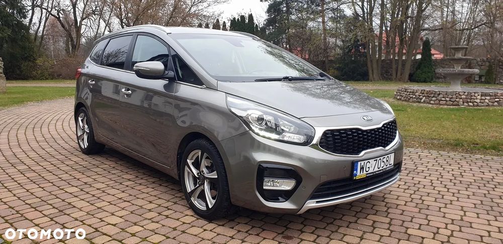 Kia Carens 1.7 CRDi M 7os - 3