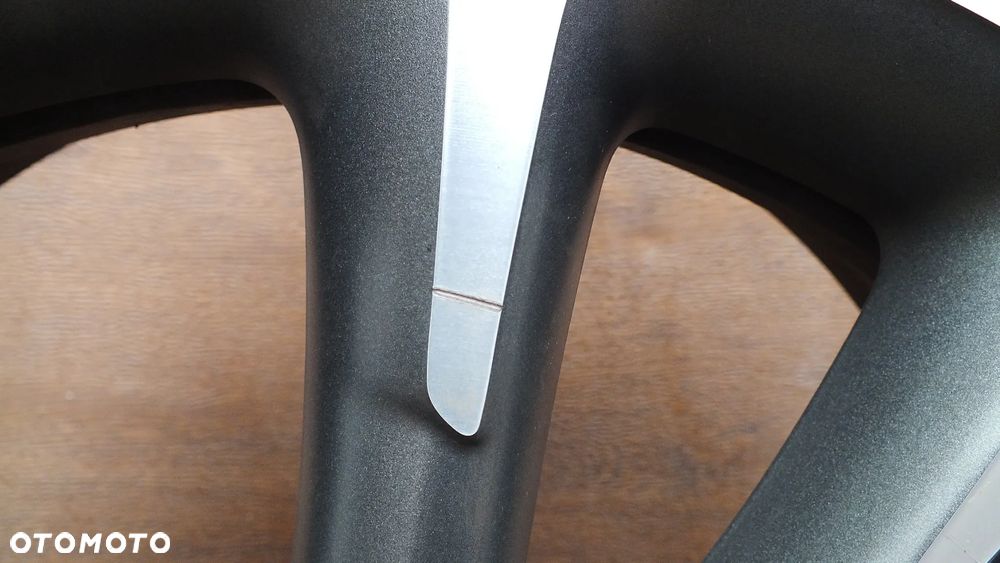 Felga aluminiowa 18 Fiat 5X110 ET40 - 5