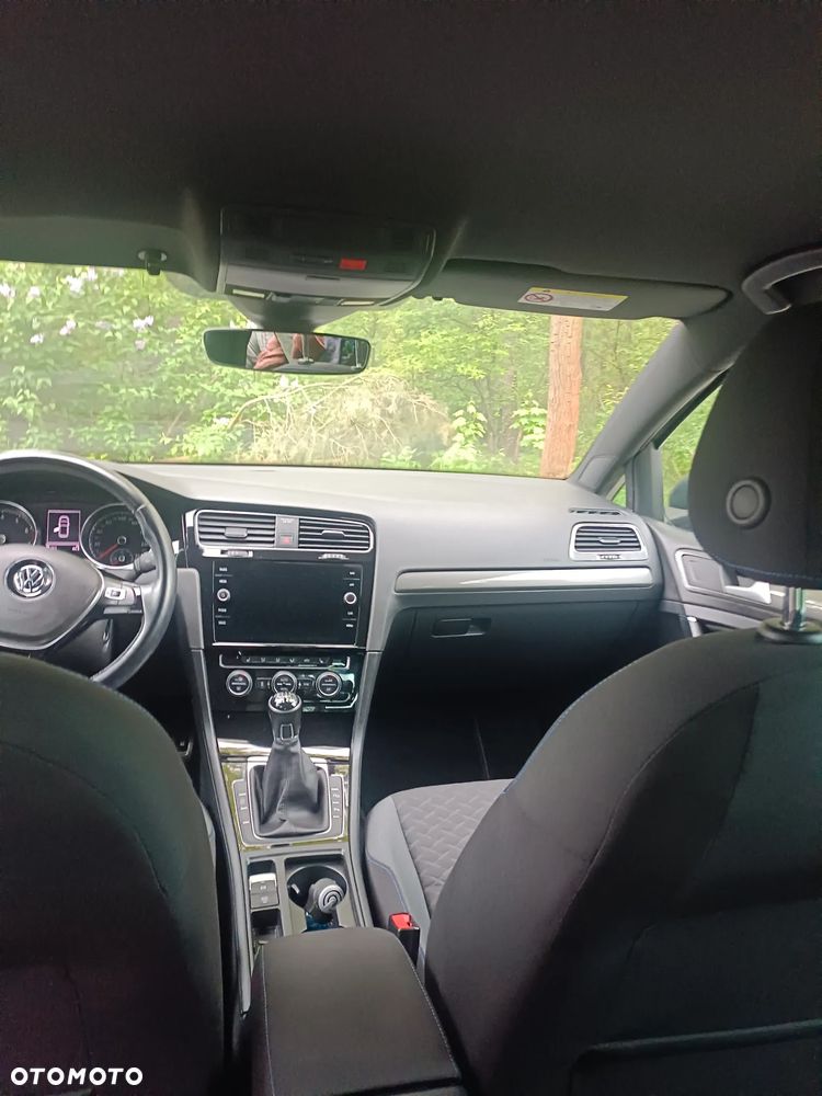 Volkswagen Golf - 5