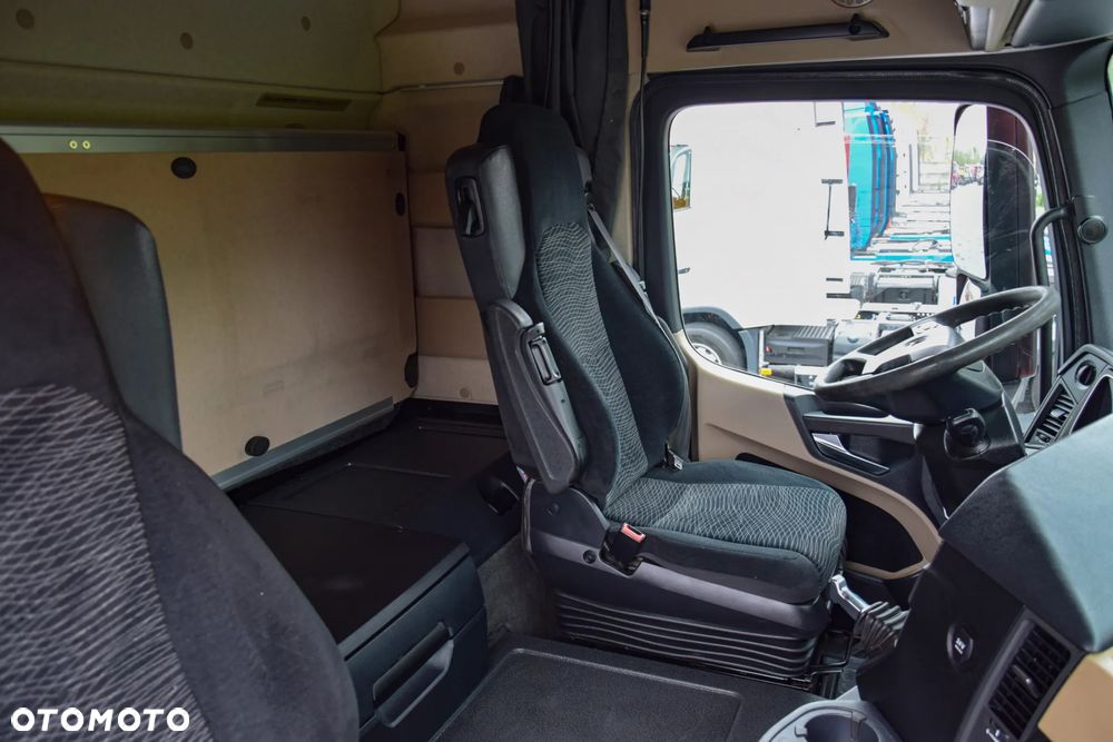 Mercedes-Benz ACTROS 1848 / EURO 6 / TEMPOMAT / KLIMATYZACJA / SERWISOWANY / SPROWADZONY - 35
