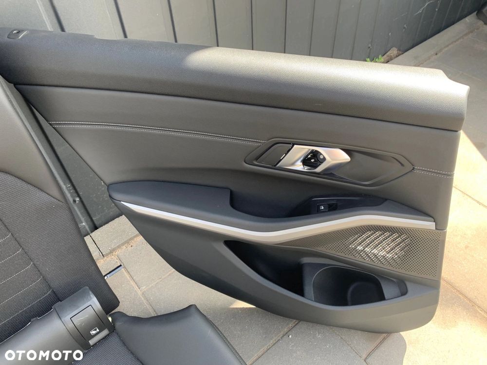 FOTELE TAPICERKA SPORTY GRZANE PAMIĘĆ ELEKTRYCZNE SKÓRA MATERIAŁ BMW 3 G21 - 13