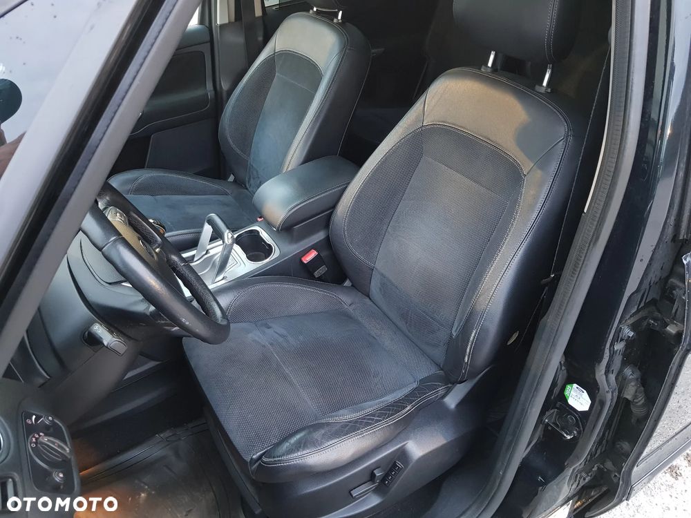 Ford Galaxy 2.2 TDCi DPF Titanium - 9