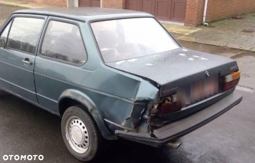 Volkswagen Jetta - 2