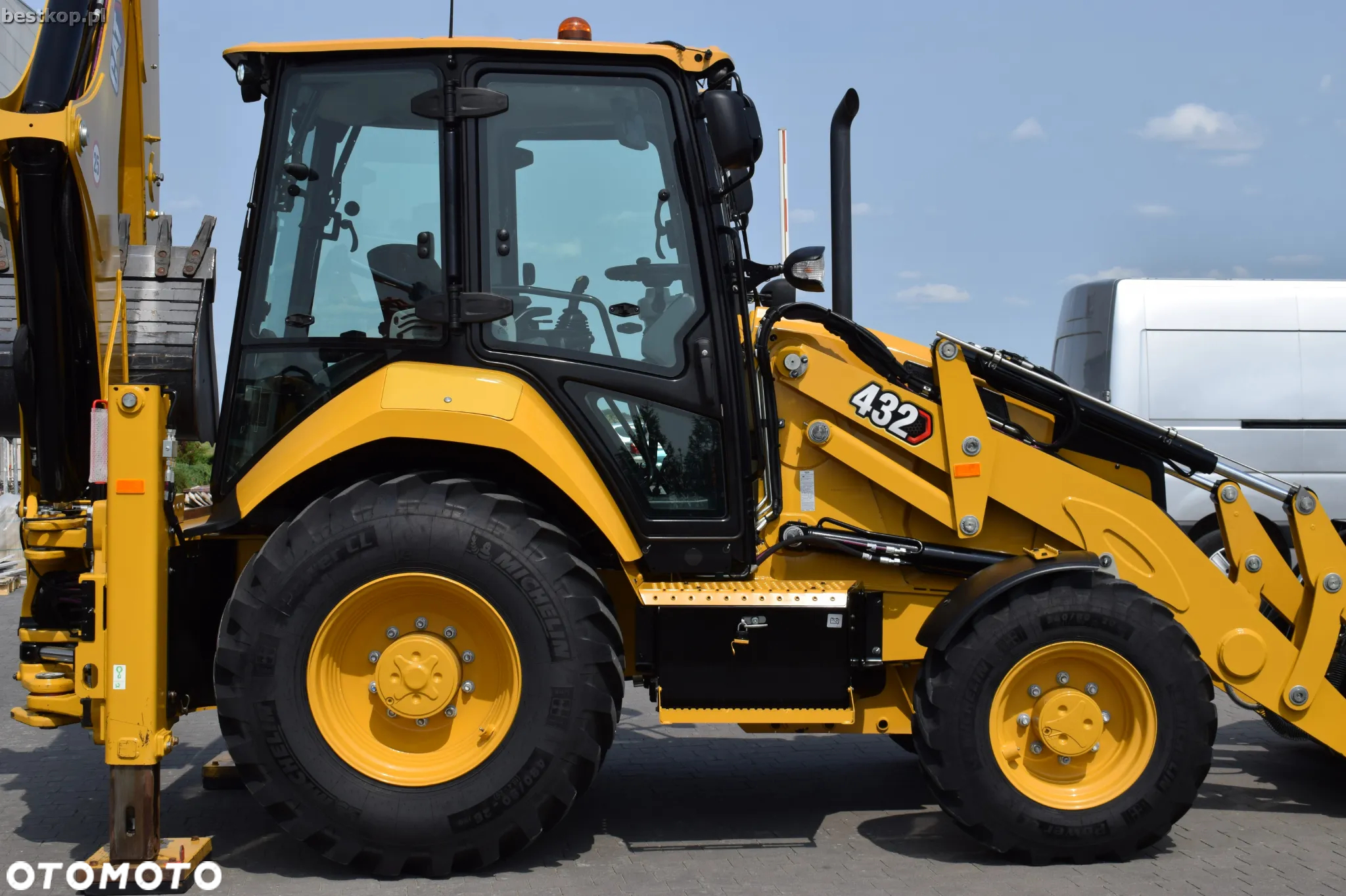 Caterpillar CAT 432 - 4