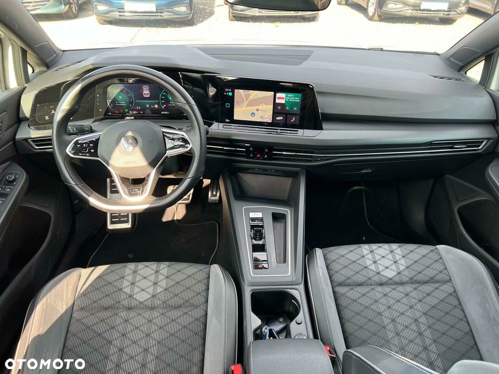 Volkswagen Golf - 15