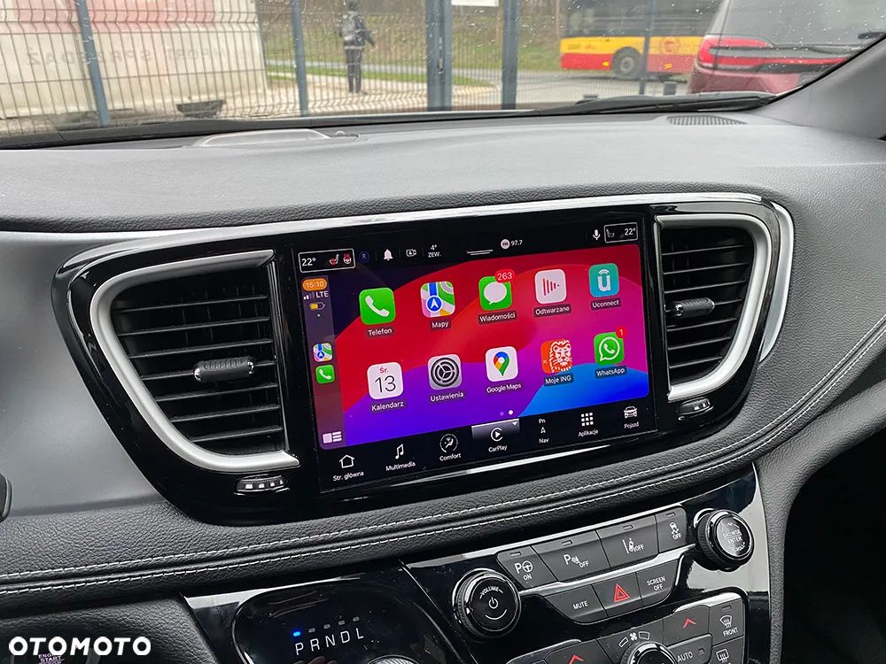 Chrysler Pacifica - 26