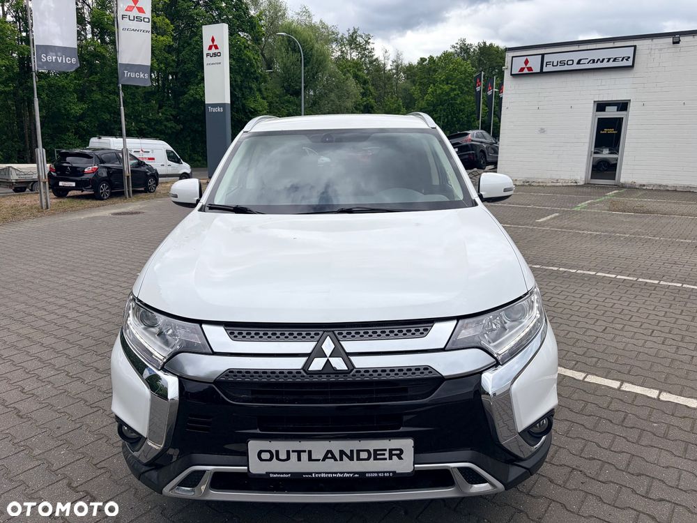 Mitsubishi Outlander 2.0 2WD Active - 2