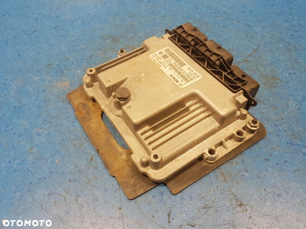 PEUGEOT PARTNER II 1.6 HDI STEROWNIK SILNIKA 0281019817 - 4