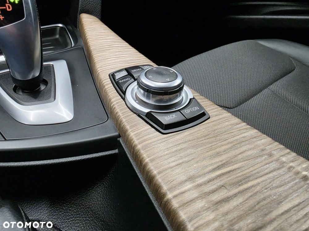 BMW Seria 3 318d Blue Performance Modern Line - 39
