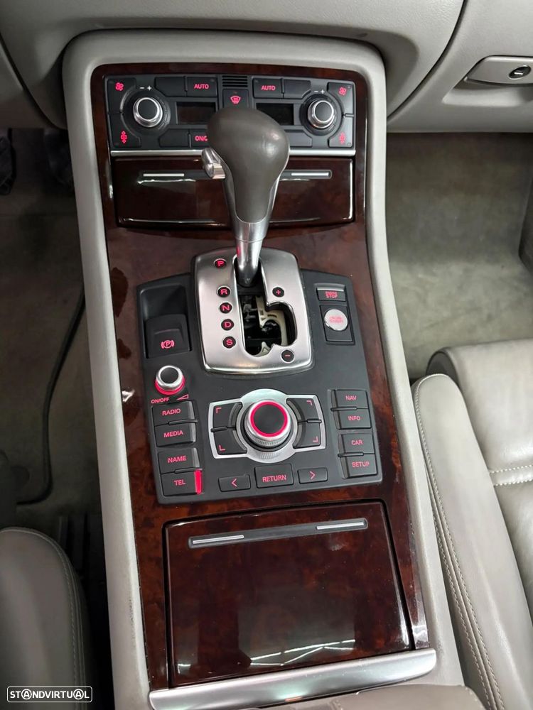 Audi A8 3.0 TDI V6 quattro Tiptronic - 31