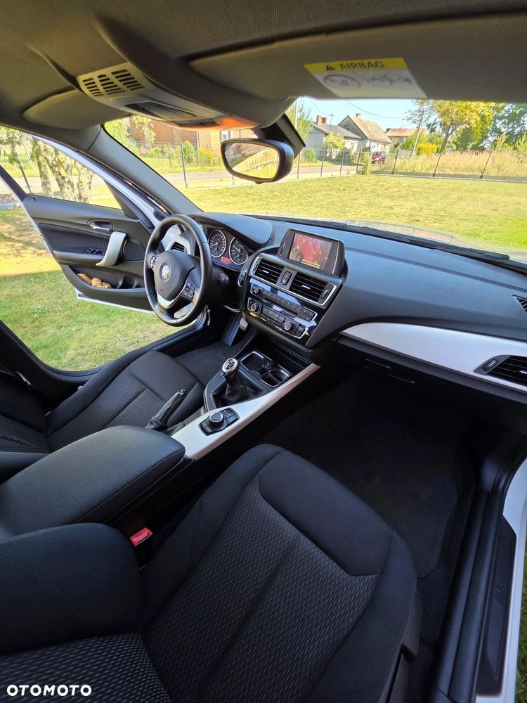BMW Seria 1 116i Edition Metropolitan - 12