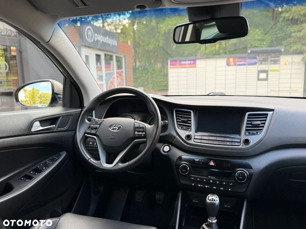 Hyundai Tucson 1.7 CRDI BlueDrive TourdePologne 2WD - 31