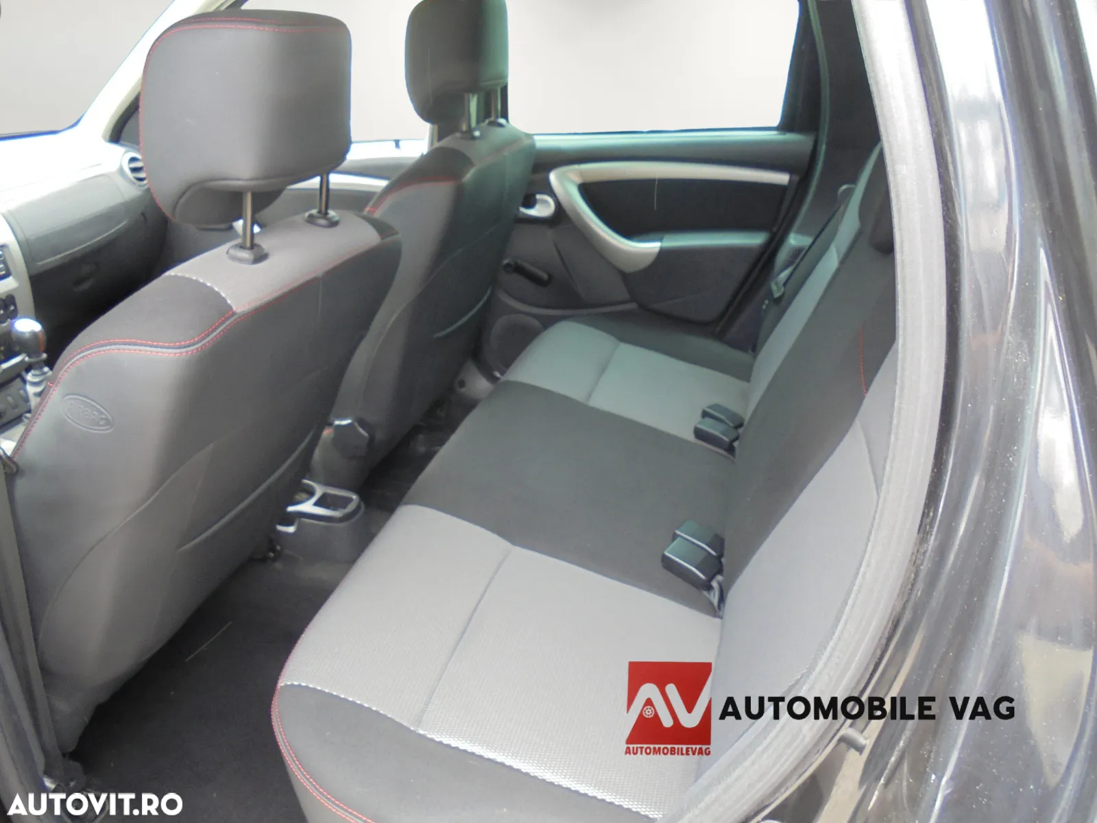 Dacia Duster 1.5 dCi 4x4 Laureate - 13