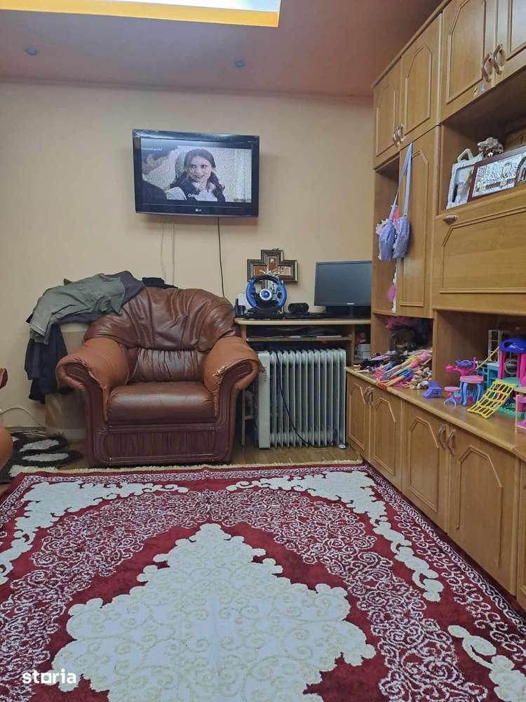 Apartament 3 camere, etaj 2, Mihai Bravu — fotografia 1