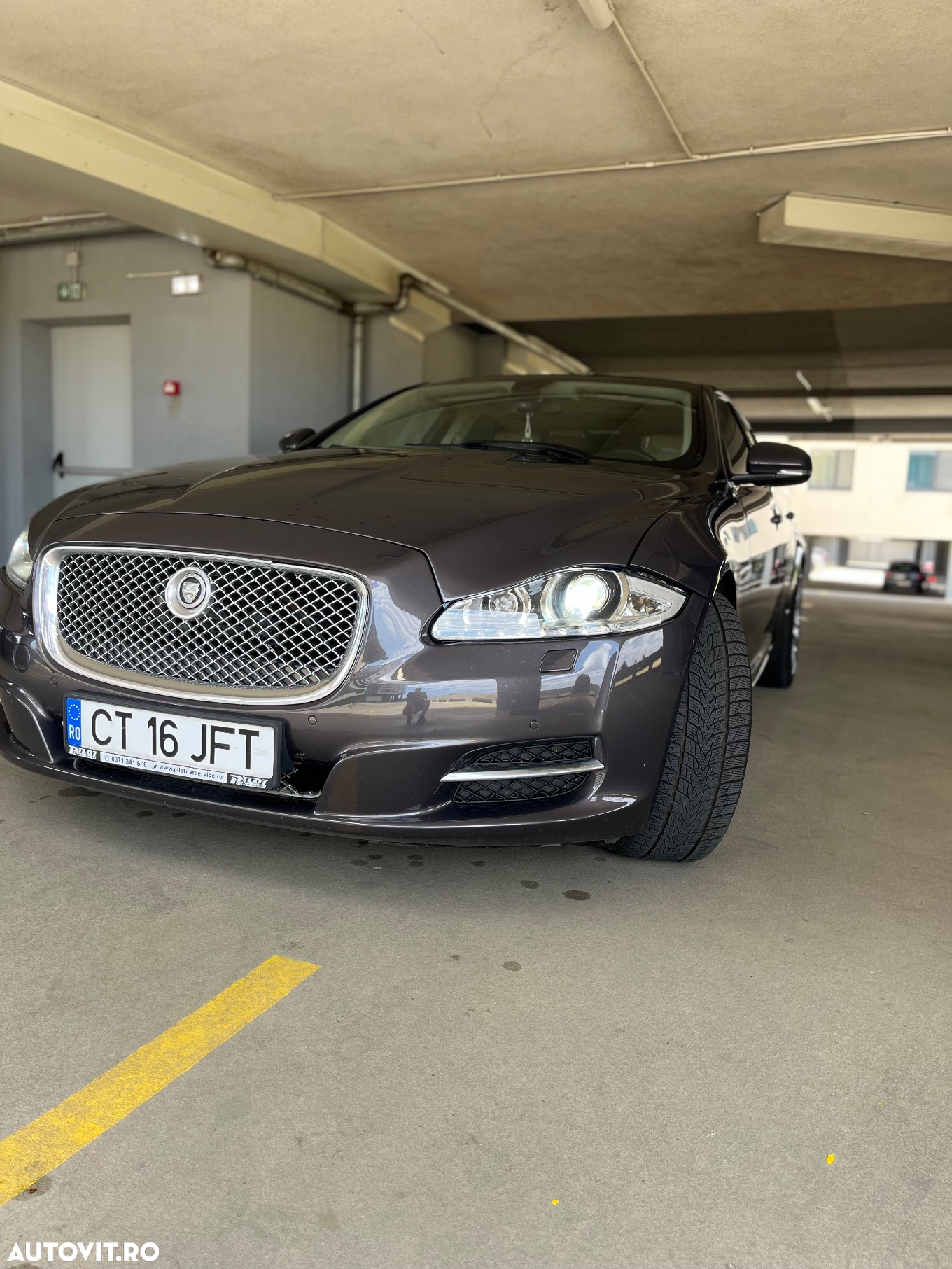 Jaguar XJ 3.0 V6 Premium Luxury Aut SWB - 23