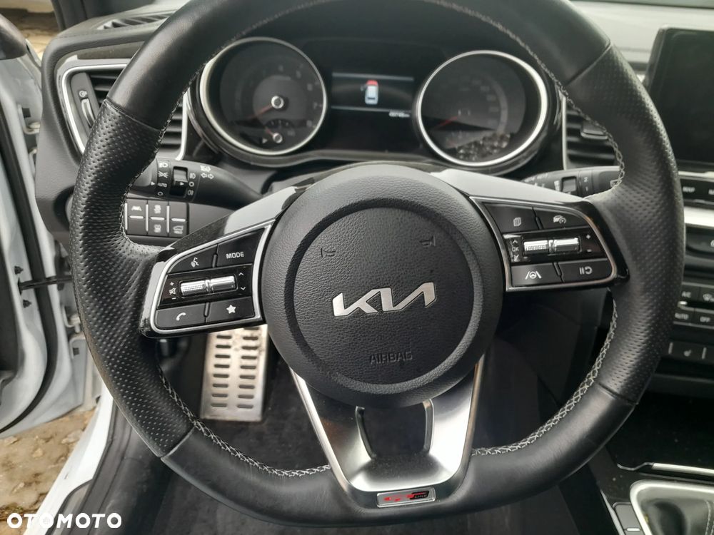 Kia Ceed 1.5 T-GDI OPF GT Line - 16