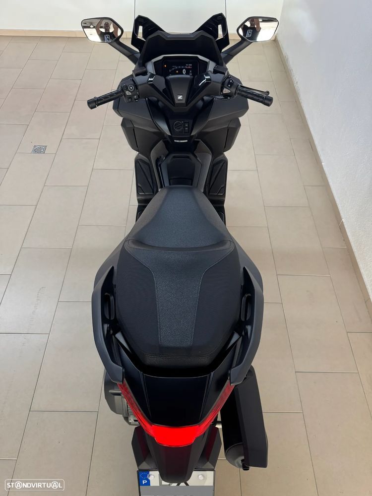 Honda Forza 125 Matte TFT - 7