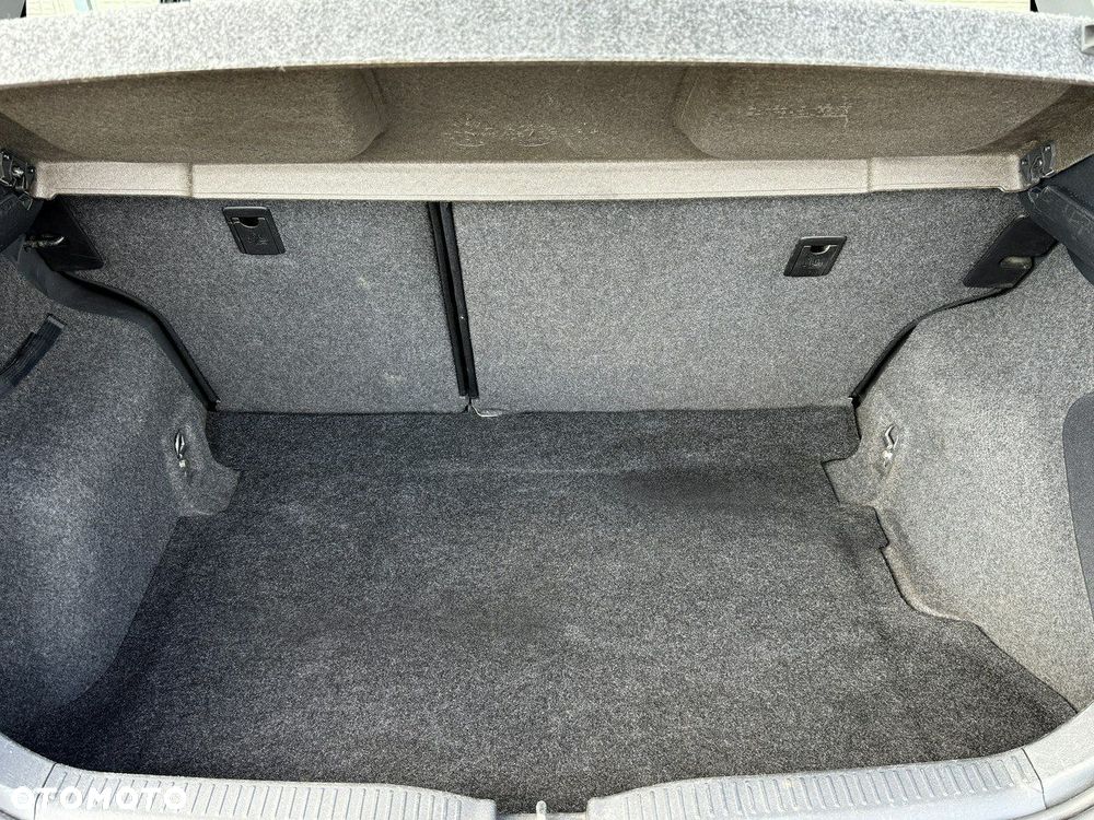 Toyota Auris 1.4 D-4D Premium - 23