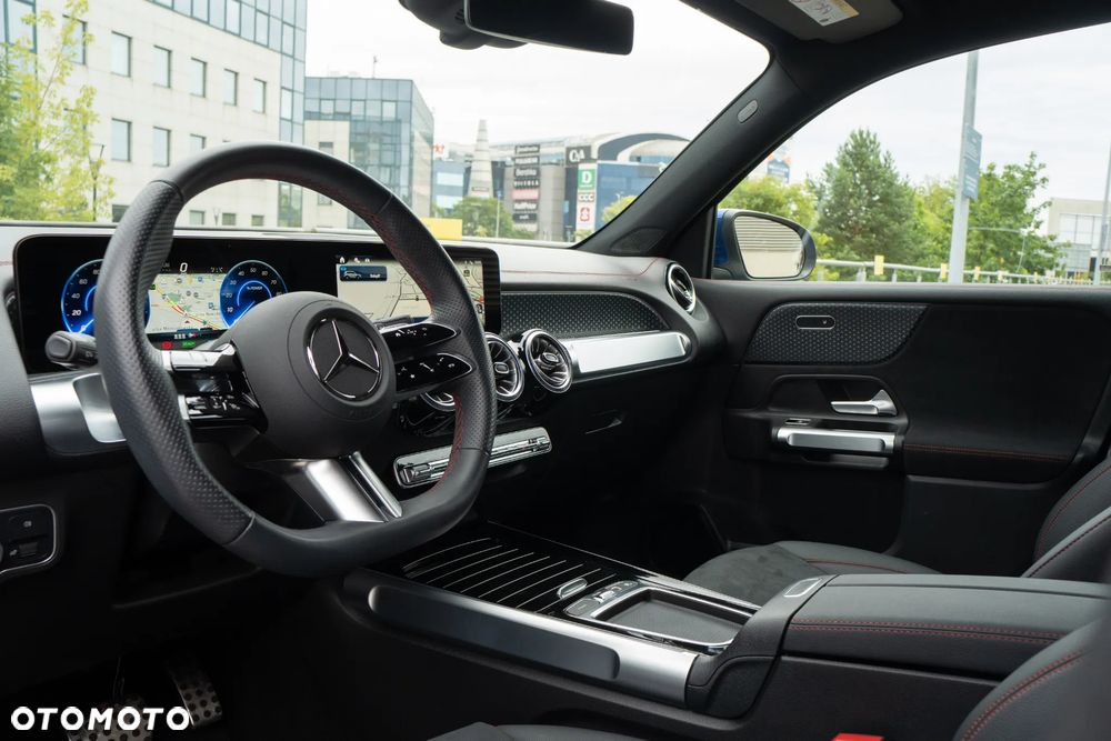 Mercedes-Benz EQB 300 66.5kWh 4-Matic AMG - 12