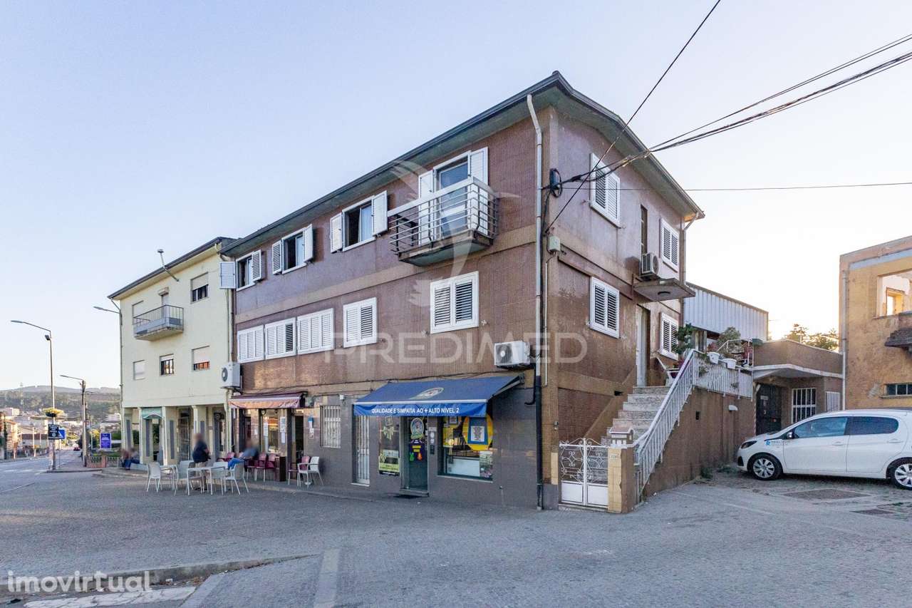 Prédio Habitacional e Comercial em Sobrado/Valongo - Grande imagem: 3/30