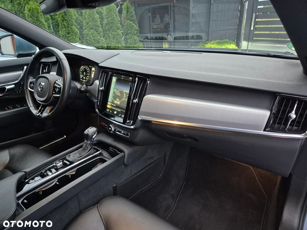Volvo V90 D4 Geartronic Momentum - 33