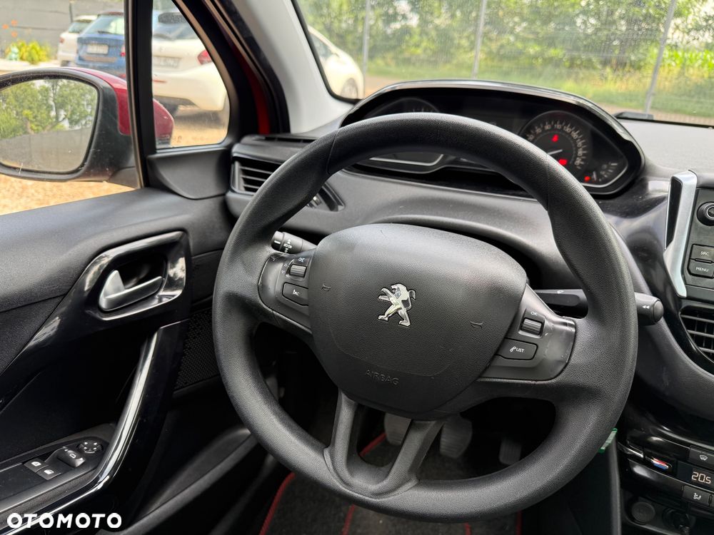Peugeot 208 - 15