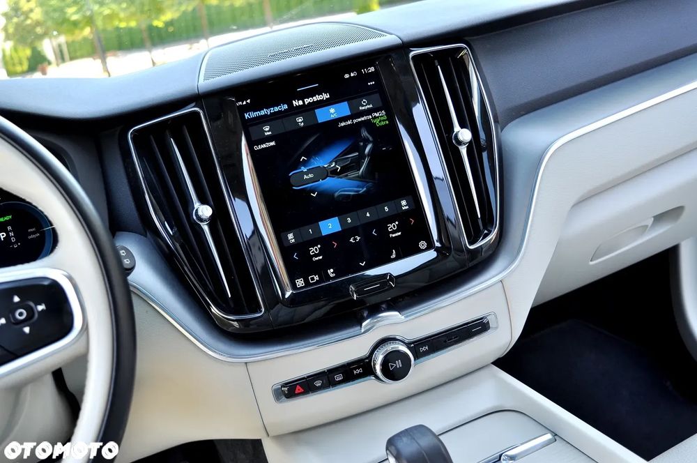 Volvo XC 60 T6 AWD Recharge Geartronic Inscription - 31