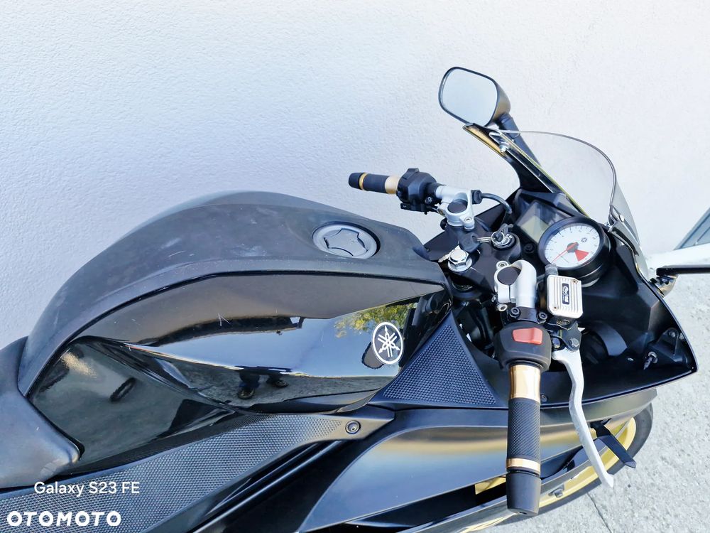Yamaha YZF - 9