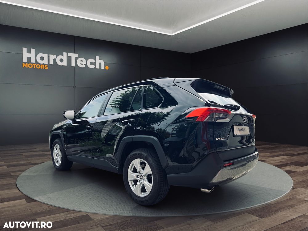 Toyota RAV4 - 6