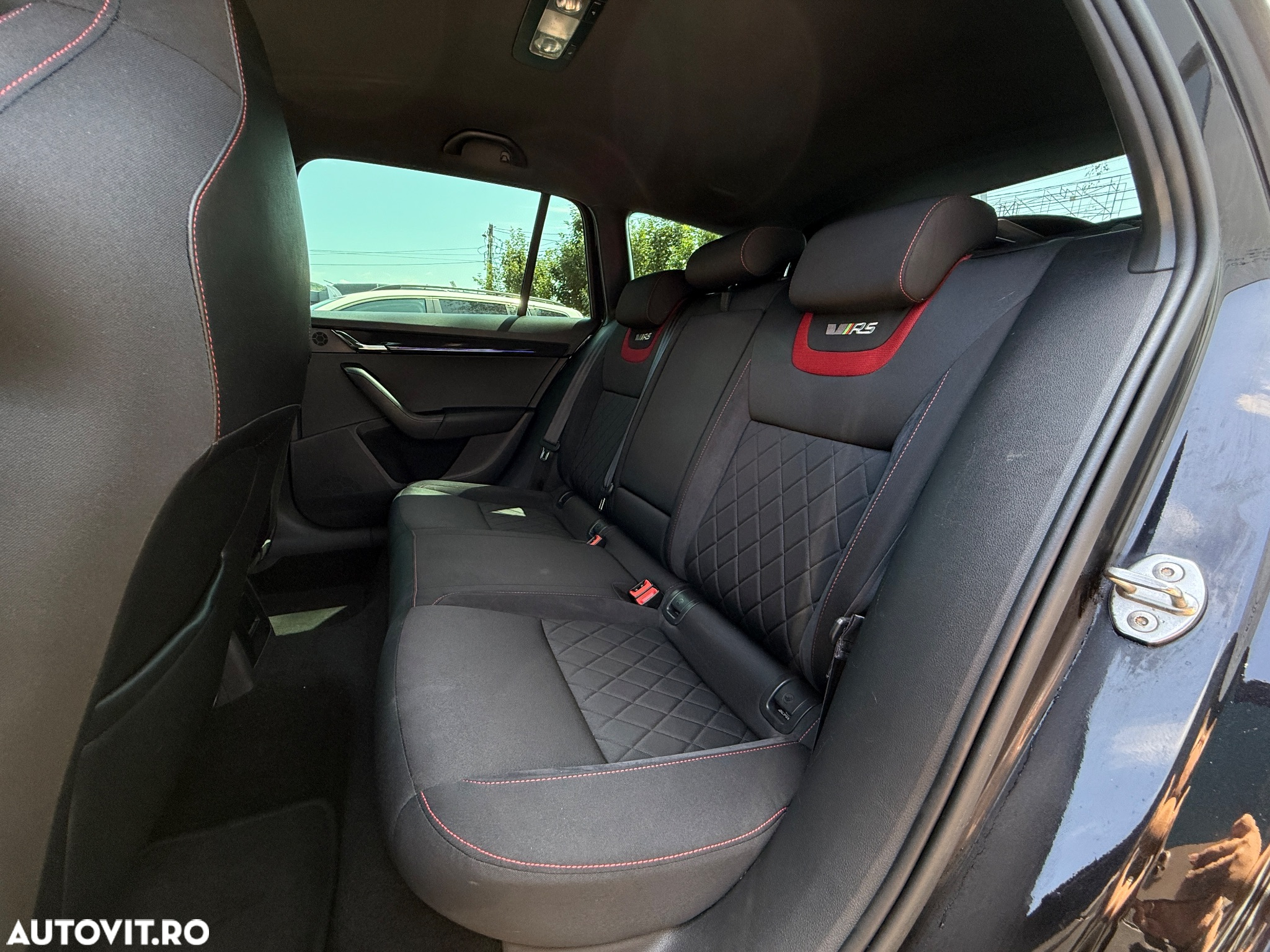 Skoda Octavia Combi Diesel 2.0 TDI DSG RS - 18